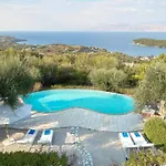 Beautiful 3-Bed Villa With Pool And Amazing Views